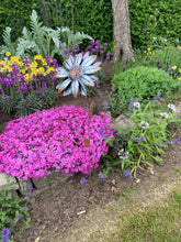 Afbeelding in Gallery-weergave laden, Handmade garden/outdoor sunflower metal garden ornament rusty and silver 89cm - Marissa's Garden & Gift