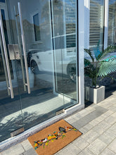 Afbeelding in Gallery-weergave laden, Doormat Indoor / Outdoor | Non Slip Bold Bird Design Entrance Welcome Mat (line of birds)60 x 40 x 20cm - Marissa's Garden & Gift