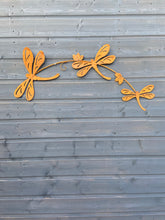 Indlæs billede til gallerivisning Rustic dragonfly garden/outdoor wall art - Marissa's Garden & Gift