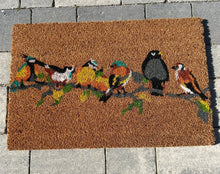 Afbeelding in Gallery-weergave laden, Doormat Indoor / Outdoor | Non Slip Bold Bird Design Entrance Welcome Mat (line of birds)60 x 40 x 20cm - Marissa's Garden & Gift