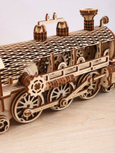 Afbeelding in Gallery-weergave laden, DIY Model wooden kit train - Marissa&#39;s Garden &amp; Gift
