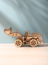 Afbeelding in Gallery-weergave laden, DIY Model wooden kit Digger - Marissa&#39;s Garden &amp; Gift
