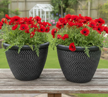 Laden Sie das Bild in den Galerie-Viewer, Wentworth black and silver coloured flower pot x 2 pots - Marissa's Garden &amp; Gift
