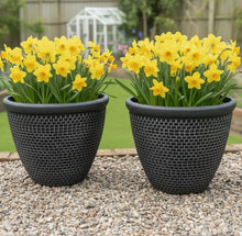Laden Sie das Bild in den Galerie-Viewer, Wentworth black and silver coloured flower pot x 2 pots - Marissa's Garden &amp; Gift
