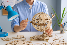 Afbeelding in Gallery-weergave laden, DIY Model wooden kit Earth - Marissa&#39;s Garden &amp; Gift
