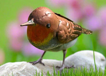 Load image into Gallery viewer, Handmade powder coated metal bird Robin - Marissa's Garden &amp; Gift
