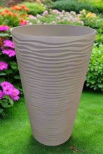 Charger l&#39;image dans la galerie, 55cm Piccadilly white coloured flower pot - Marissa&#39;s Garden &amp; Gift
