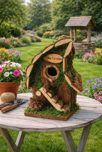 Laden Sie das Bild in den Galerie-Viewer, Handmade wooden Birdhouse with wooden stairs &amp; acorn design 16x15x21cm
