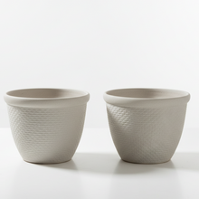 Laden Sie das Bild in den Galerie-Viewer, 26cm Chatsworth white coloured textured flower pot x 2 pots - Marissa's Garden &amp; Gift
