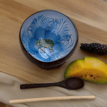 Laden Sie das Bild in den Galerie-Viewer, Handmade hand painted white &amp; dark blue with elephant  design food safe coconut bowl and spoon Set with free gift bamboo straw and gift box
