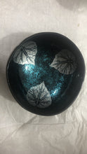 Laden Sie das Bild in den Galerie-Viewer, Handmade hand painted turquoise leaf design food safe coconut bowl and spoon Set with free gift bamboo straw and gift box
