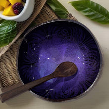 Laden Sie das Bild in den Galerie-Viewer, Handmade hand painted purple feather design food safe coconut bowl and spoon Set with free gift bamboo straw and gift box

