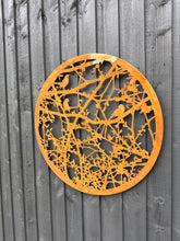 Afbeelding in Gallery-weergave laden, Handmade rusty 60cm wall plaque of blackbird, wren and hedgerow Wall Plaque, Rusted Aged Metal indoor/ outdoor Garden Wall Art
