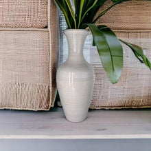 Charger l&#39;image dans la galerie, Vase en bambou blanc 60cm de haut Vase de sol ou de table

