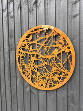 Afbeelding in Gallery-weergave laden, Handmade rusty 60cm wall plaque of blackbird, wren and hedgerow Wall Plaque, Rusted Aged Metal indoor/ outdoor Garden Wall Art
