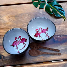 Afbeelding in Gallery-weergave laden, Handmade Flamingo coconut bowl
