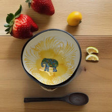 Indlæs billede til gallerivisning Handmade hand painted white and yellow with elephant  design food safe coconut bowl and spoon Set with free gift bamboo straw and gift box
