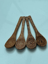 Indlæs billede til gallerivisning Light coloured Wooden Spoons
