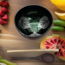 Laden Sie das Bild in den Galerie-Viewer, Handmade hand painted green leaf design food safe coconut bowl and spoon Set with free gift bamboo straw and gift box
