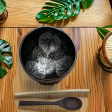 Afbeelding in Gallery-weergave laden, Handmade hand-painted grey leaf design food safe coconut bowl and spoon Set with free gift bamboo straw and gift box
