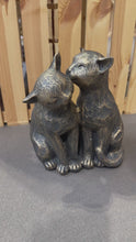 Load and play video in Gallery viewer, Cats Couple Garden Ornament – Aged Gold Polyresin – 26 cm
