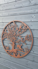 Video laden en afspelen in Gallery-weergave, Handmade rusty 61.5cm wall plaque of Woodland animals Tree Wall Plaque, Rusted Aged Metal, Garden Wall Art
