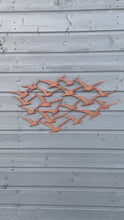 Video laden en afspelen in Gallery-weergave, Rusty Wall Art / Rusty Metal Swallows Sculpture / Flock of Birds Wall Decor / Rusty Metal Bird Garden Decor / garden gift / Swift Wall Art
