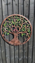 Indlæs og afspil video i gallerivisning Rusty tree of life with heart and lovebirds wall art peeling effect 60cm wall art suitable for indoors/outdoors anniversary/birthday gift
