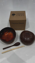Video laden en afspelen in Gallery-weergave, Handmade hand painted orange  feather design food safe coconut bowl and spoon Set with free gift bamboo straw and gift box
