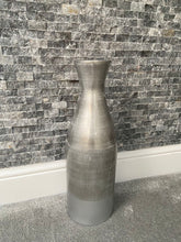 Indlæs billede til gallerivisning Sølv &amp; sort flaske bambus høj vase 47 cm gulvvase eller bordvase
