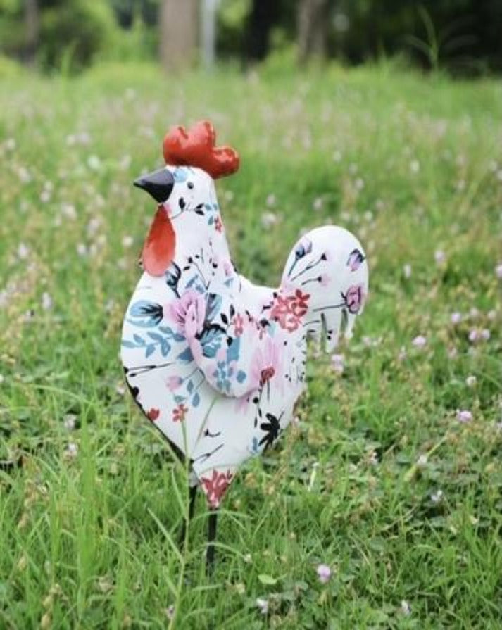 Farmyard Susie the metal hen - hand crafted garden sculpture ideal Gift - Chicken Hen Outdoor Decoration