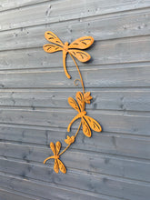 Indlæs billede til gallerivisning Rustic dragonfly garden/outdoor wall art
