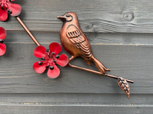 Charger l&#39;image dans la galerie, Bronze two birds with poppies garden/outdoor wall art
