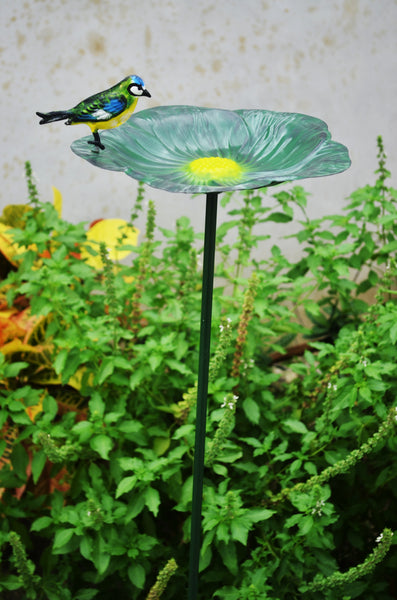 Blue tit metal green bird feeder measuring 24.5 x 24 x 106.5 cm