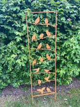 Afbeelding in Gallery-weergave laden, Rusty garden/outdoor bird trellis plant support measuring 139cm high
