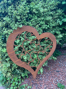 Rusty heart stake 67cm