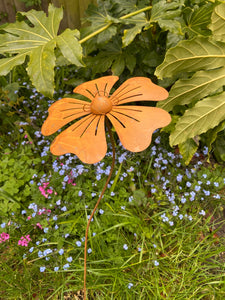 Handmade rusty outdoor/garden pansy garden flower 89cm
