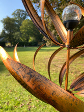 Indlæs billede til gallerivisning Dartmoor Burnished Gold Garden Wind Sculpture Spinner
