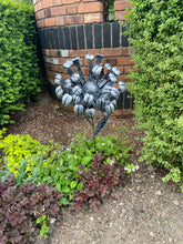 Charger l&#39;image dans la galerie, Handmade chrysanthemum Silver with black brush Metal Garden/outdoor flower 119CM
