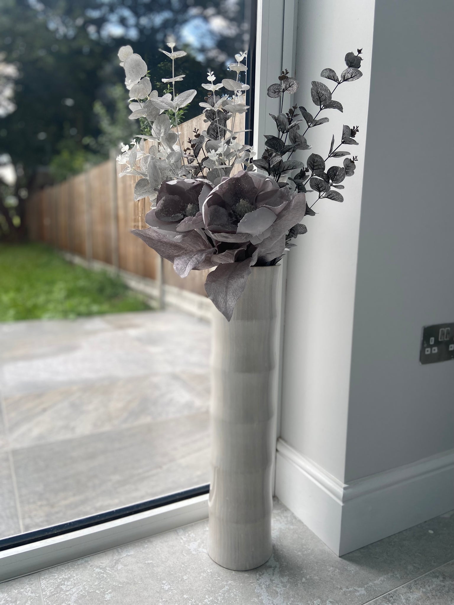 Weiße Vase aus hohem Bambus, 60 cm Bodenvase oder Tischvase