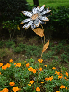 Handmade garden/outdoor sunflower metal garden ornament rusty and silver 89cm