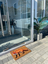 Afbeelding in Gallery-weergave laden, Door Mats Indoor / Outdoor | Non Slip Bold Fox Design Entrance Welcome Mat (Wildlife) 60 x 40 x 20cm
