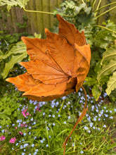 Load image into Gallery viewer, Handmade outdoor/ garden tulip Metal garden flower 95cm
