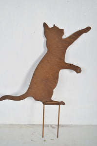 Rusty Metal Cat Garden Decor / Metal Cat Garden Gift / Playful Cat Garden Sculpture / Cat Garden Ornament measuring 32.5 x 0.4 x 42cm
