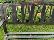 Laden Sie das Bild in den Galerie-Viewer, Lydford Garden Bench Bronze

